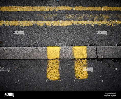 Double Yellow Line Vs Double White at Ryan Hannum blog