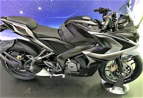 2017 Pulsar RS200 in graphite black colour