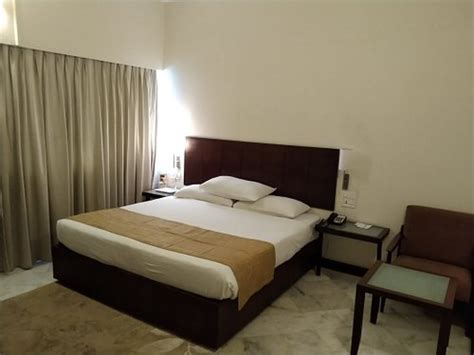HOTEL EXPRESS TOWERS (Vadodara, Gujarat) - Hotel Reviews, Photos, Rate ...
