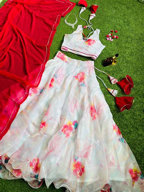 Lehenga LOve– Label Manali