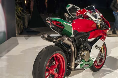 Ducati 1299 Panigale S 2015 Unveiled: the Silicon Superbik - Blogs PKL ...