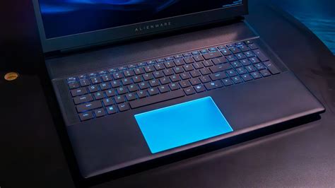 Alienware 18 Ares 51 2025 Review 的图像结果