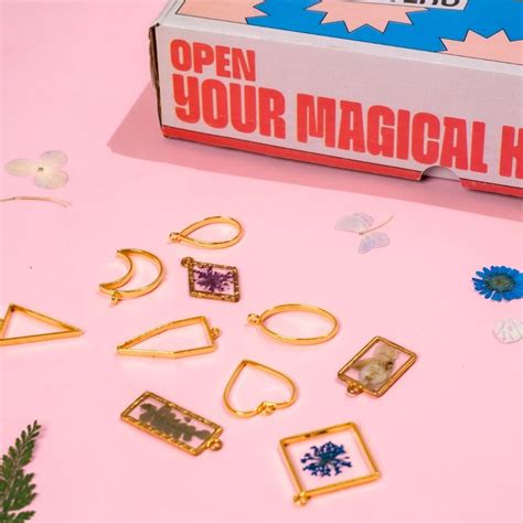 DIY UV Resin Pendant Kit | Resin Crafts | Kitsters