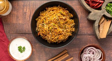 Jhat Pat Restaurant, order Indian and Chinese cuisine online in Yusuf ...