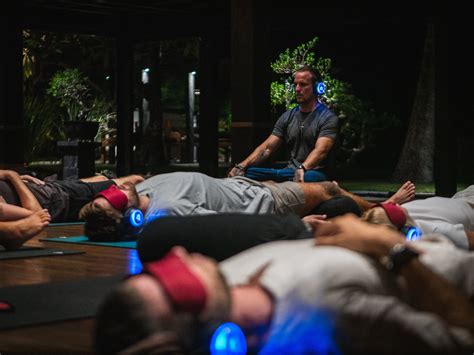 8 Critical Signs of Workplace Burnout to Watch For in 2025