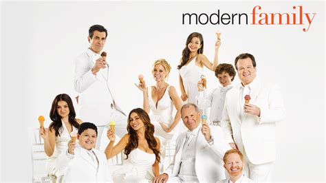 Modern Family Seizoen 4 Poster DPAC Official Site