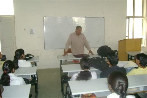 Dronacharya Institute of Management and Technology Kurukshetra Campus ...