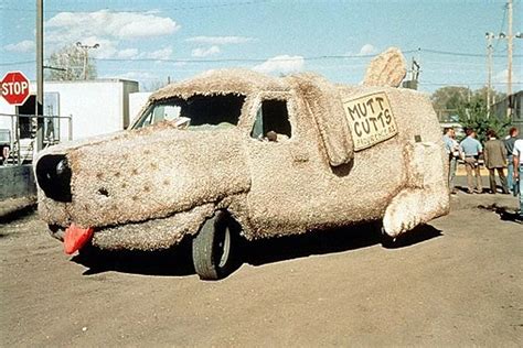 Mutt Cutts Van – Dumb and Dumber (1994) - Obsessed With Cars