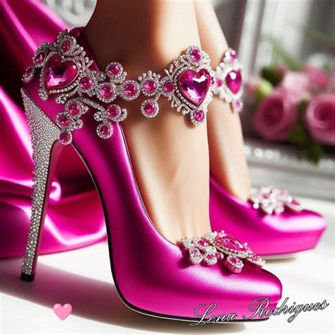 Pin by Fayth Hampton on Curvy Model Mami Chula in 2025 | Whimsical ...