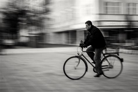 Cycling Black and White 的图像结果