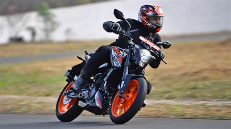 KTM 125 Duke 2019 ABS Bike Photos - Overdrive