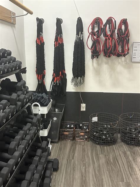 Pure Barre Classes 的图像结果