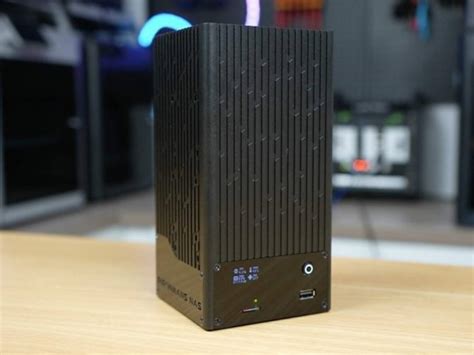 Pironman 5: This kit turns the Raspberry Pi 5 into a proper NAS with 2 ...