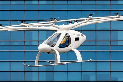 Dji Mavic Pro M1P Folding Quadcopter Drone And Remote | Property Room