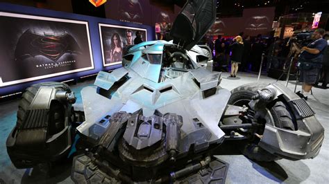 Batman vs. Superman: Batmobile Pictures Offer Hi-Res Look at Vehicle ...