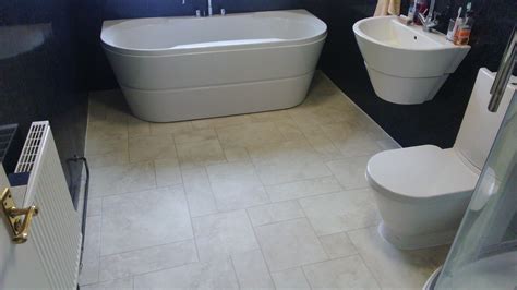 KARNDEAN LUXURY VINYL TILE FLOORING LVT in Burton on Trent area