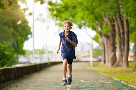 Running Children 的图像结果