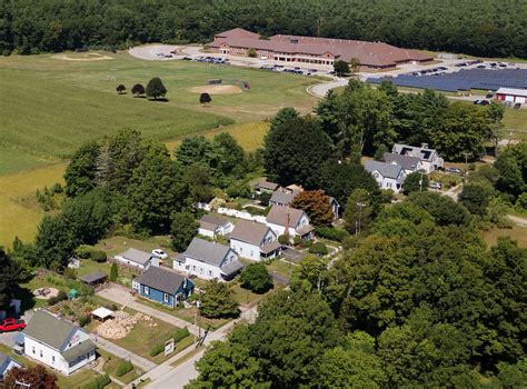 Near CT school, man seen with a gun and anti-Trump signs causes stir