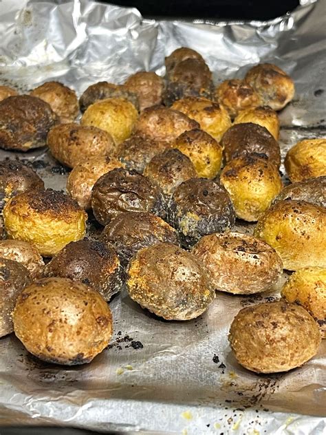 How long to bake red potatoes at 400 (or yellow, purple potatoes)?