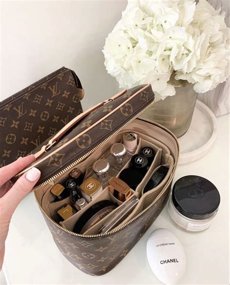 Pin by Claudia on Aesthetic | Louis vuitton makeup bag, Louis vuitton ...