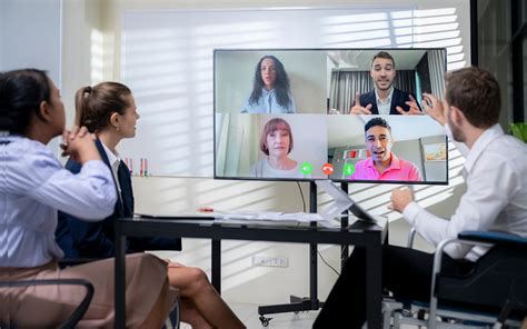 Work from home guide: how to communicate with colleagues and clients