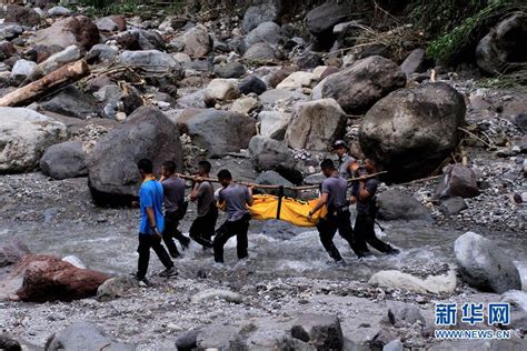 印尼山洪暴发致15名游客死亡--图片频道--人民网