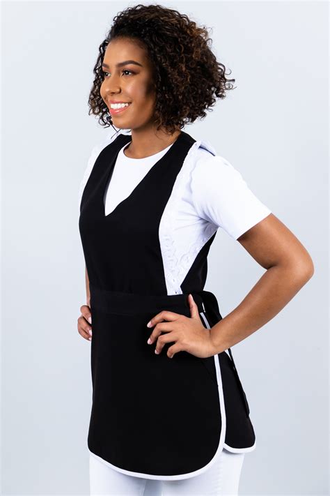 Bata Bordado Inglês – NeoStyllo | Uniforme Profissionais