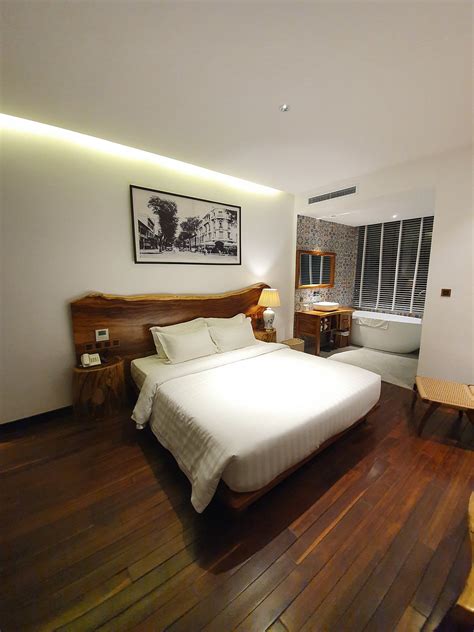 SKY GEM CENTRAL HOTEL (Ho Chi Minh City, Vietnam, Asia) - Hotel Reviews ...