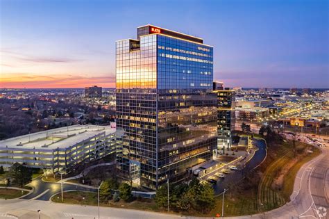 425 N Martingale Rd, Schaumburg, IL 60173 - Woodfield Corporate Center ...