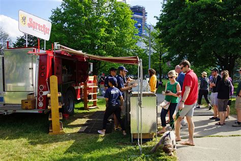Juneau Park taps the keg to open its Traveling Beer Garden | Milwaukee ...