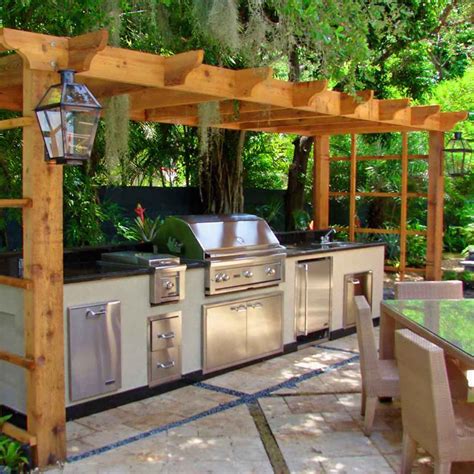 20 Perfect Examples Of Stylish Outdoor Kitchen Layout - Home Decoration ...