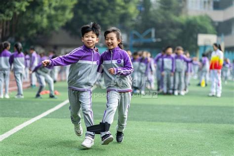 重庆市好体育人助聋哑孩子追逐运动梦想_国家体育总局