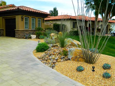 Landscaping With River Rocks And Sand Big Size Mix Colored Natural