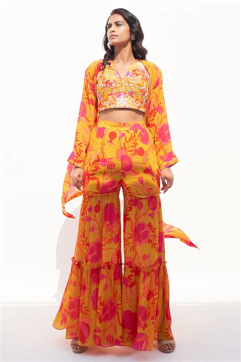 Hilong – Archana Shah Atelier