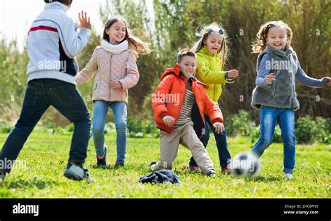 Football Kids 的图像结果