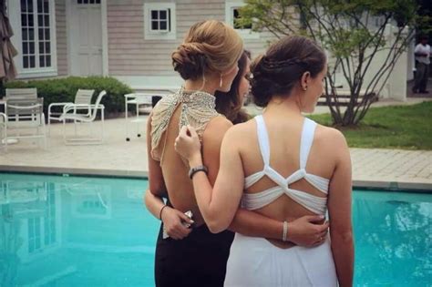 Going Commando Prom 的图像结果