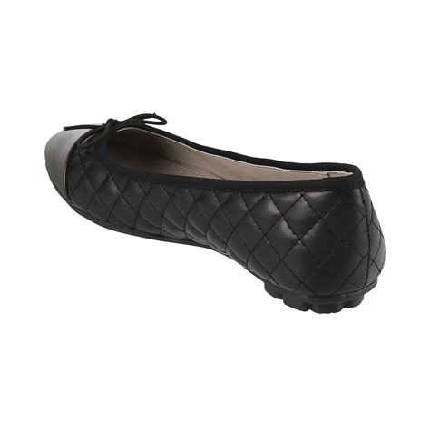 Solid round toe ballerinas