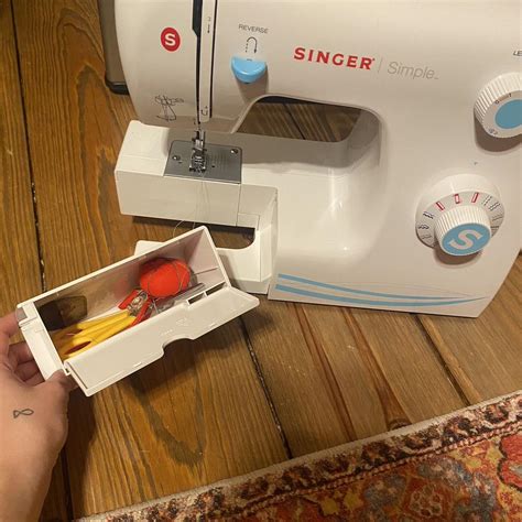 Singer Simple Sewing Machine 2263 Manual 的图像结果
