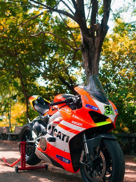 5 Most Powerful European Superbikes To Buy In 2025: KTM 1390 Super Duke ...