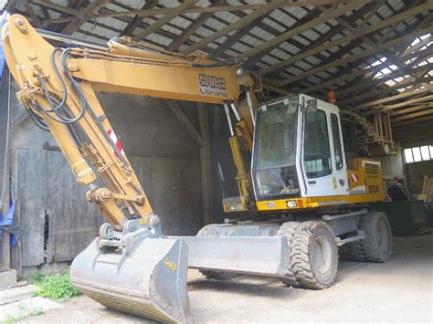 Liebherr Mobile Excavator Type Litronic A 902 with SAES bucket and ...