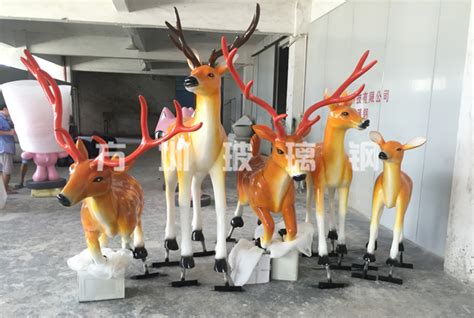 湖南园林建设公司定制玻璃钢仿真鹿雕塑美化园林环境-方圳雕塑厂