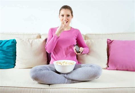 Bad eating habits that are making you hungry | Femina.in