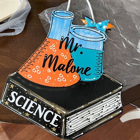 Science Class Project Sign 的图像结果