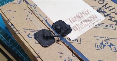 Lock Making Cardboard 的图像结果