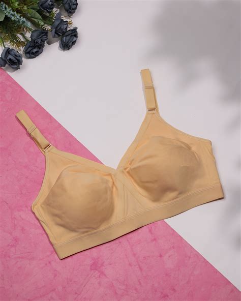 Seamless Non-Wired Everyday Support Bra - Skin