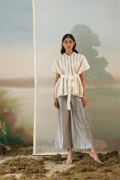 Ivory Box Pleated Top – FEBo6