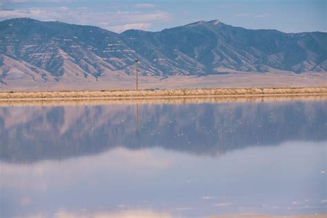 A Guide to Utah's Pink Lake at Stansbury Island | Simply Wander