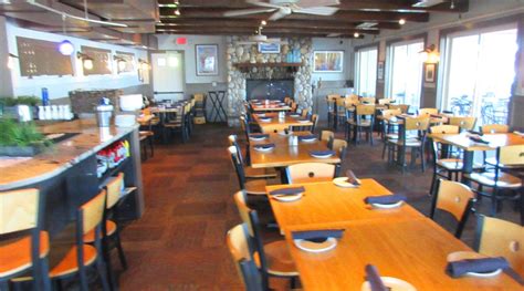 MICHAEL'S HARBORSIDE RESTAURANT & BAR, Newburyport - Restaurant Reviews ...