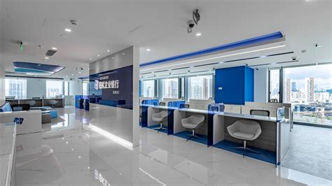 Privat 银行办公室空间设计，开放式空间设计分隔及充分的绿化-上海空间设计公司-尚略