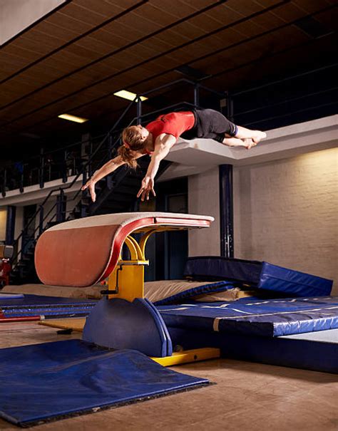 Gymnastics Backflip Tutorial 的图像结果